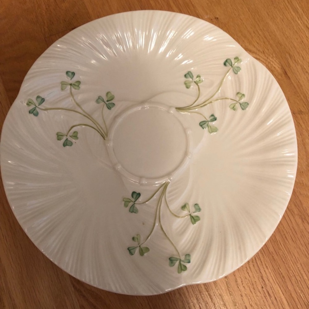 Belleek Pedestal Stand Dish 9.5" Diameter Shamrocks holder platter display stand